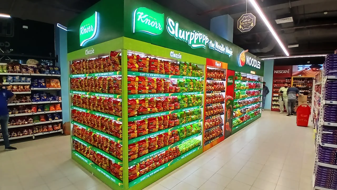 L-shaped Knorr category build across two bays