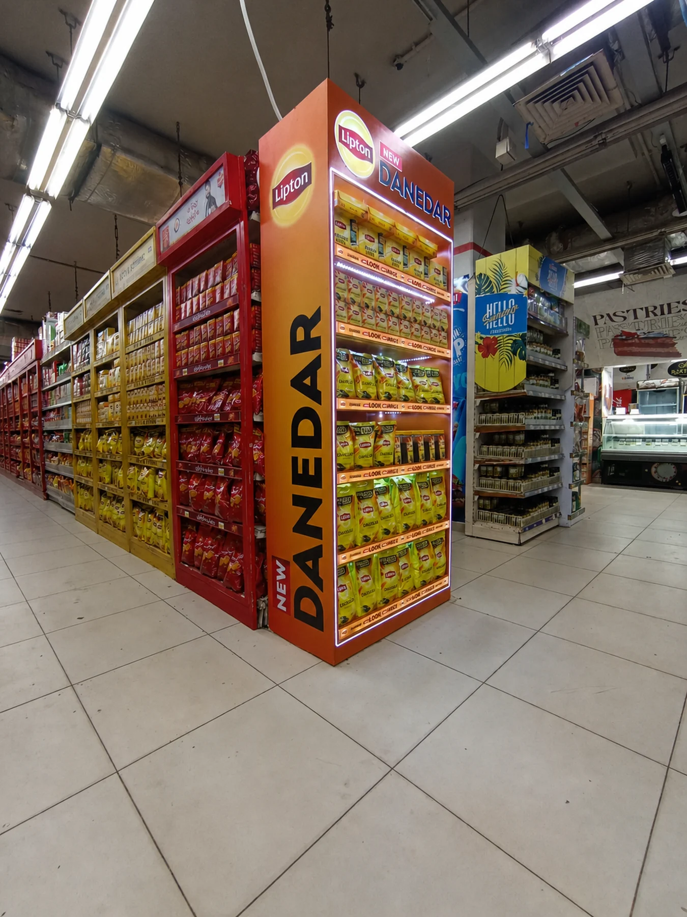 Imtiaz DHA tea aisle before the Lipton Danedar category transformation